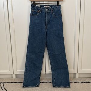 Levi’s Ribcage Straight Jeans